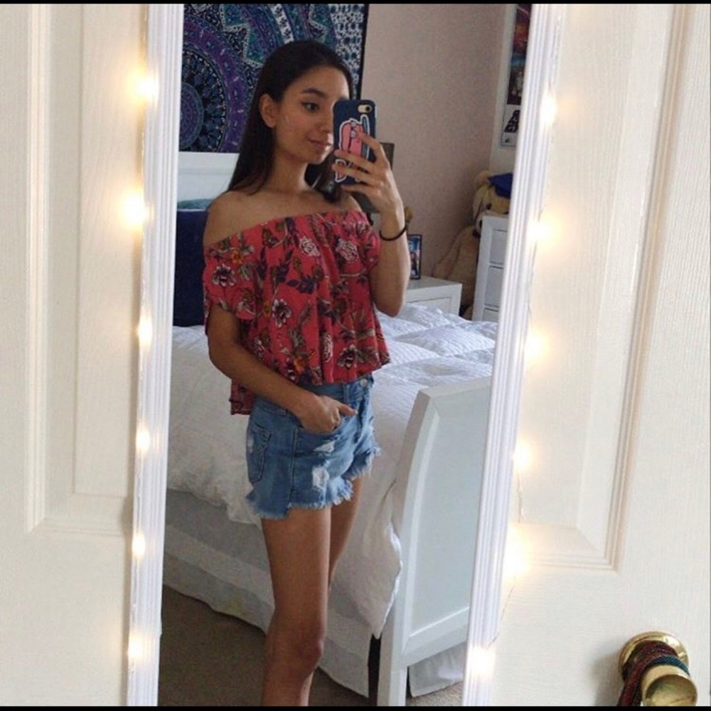 Floral Sleeveless Shirt